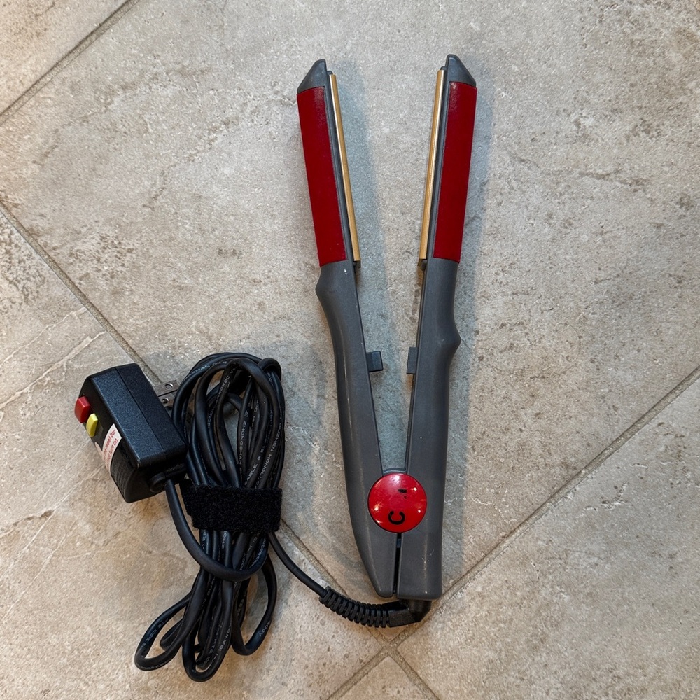 Chi Farouk Ceramic Flat Iron 1” Red Velvet Tested Working Rare